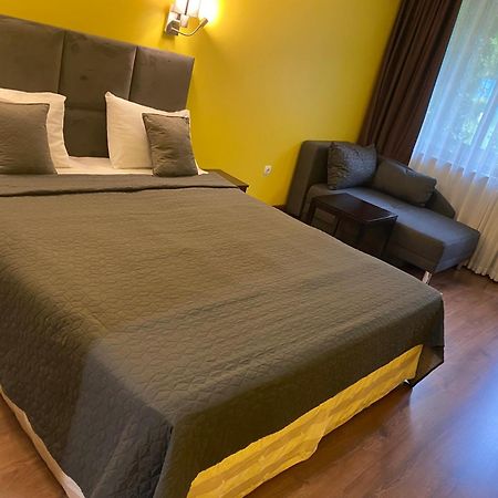 צ'יפליק Park Hotel Fairy מראה חיצוני תמונה