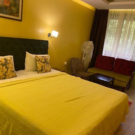 צ'יפליק Park Hotel Fairy מראה חיצוני תמונה