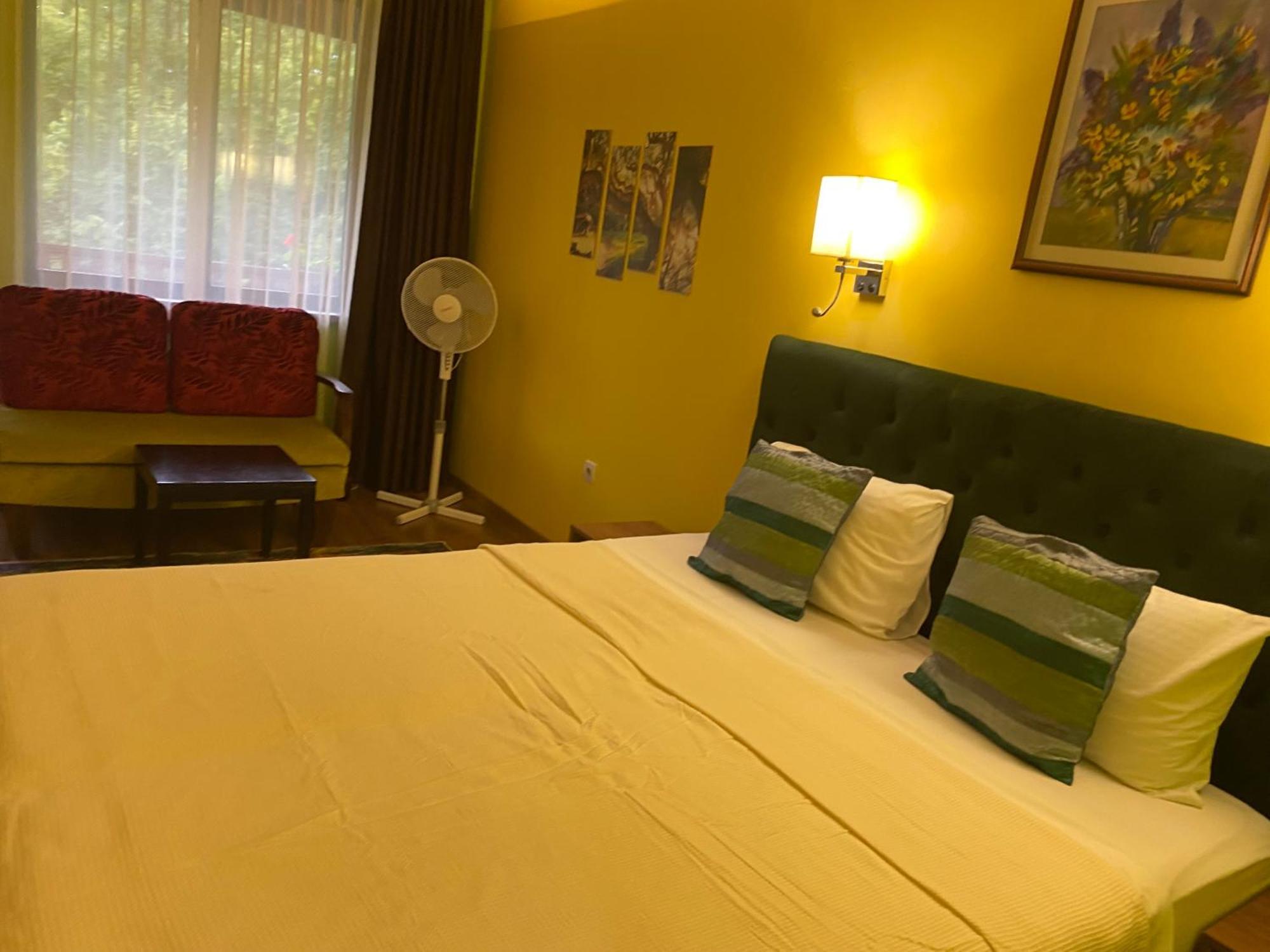 צ'יפליק Park Hotel Fairy מראה חיצוני תמונה