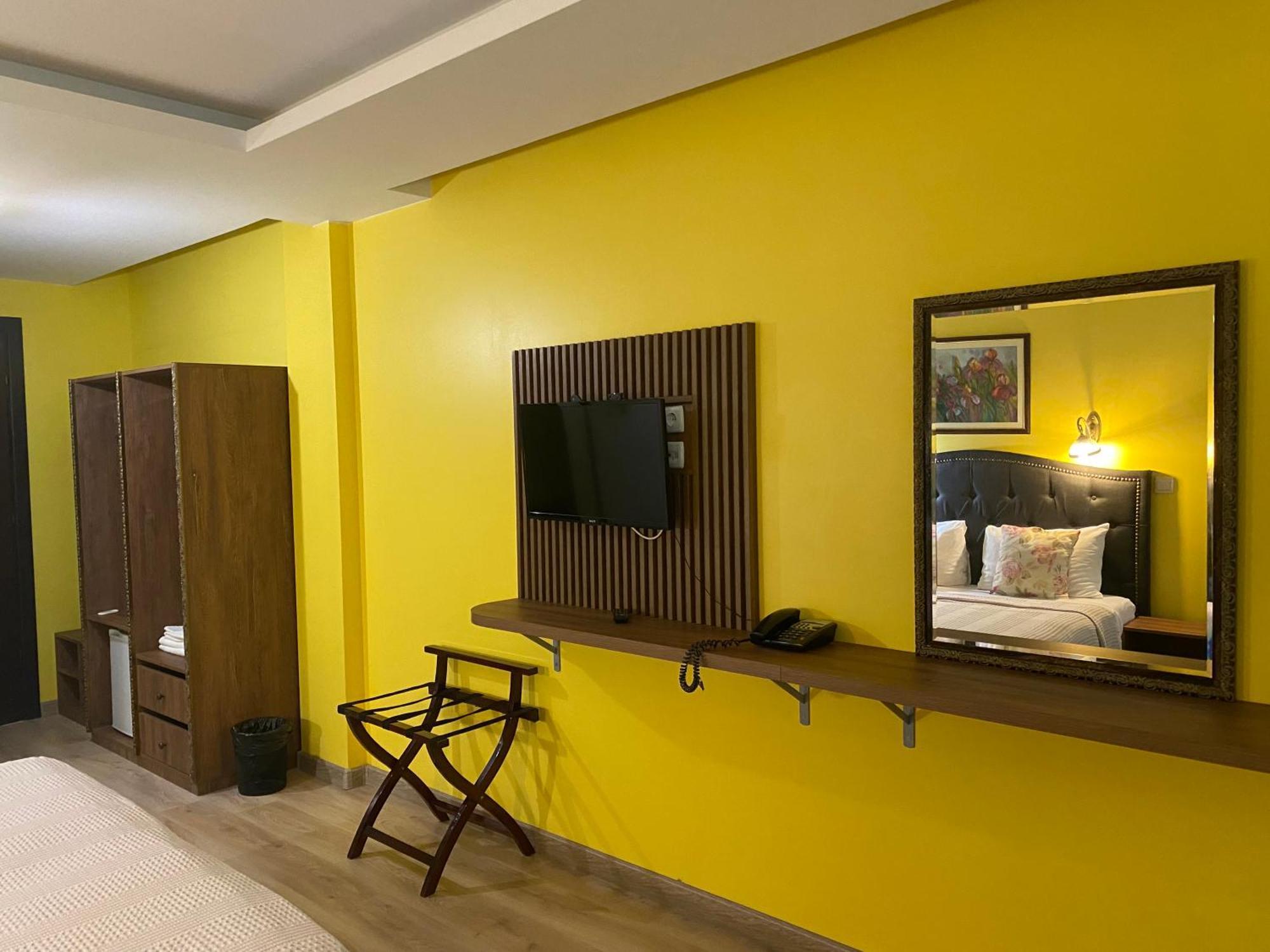 צ'יפליק Park Hotel Fairy מראה חיצוני תמונה