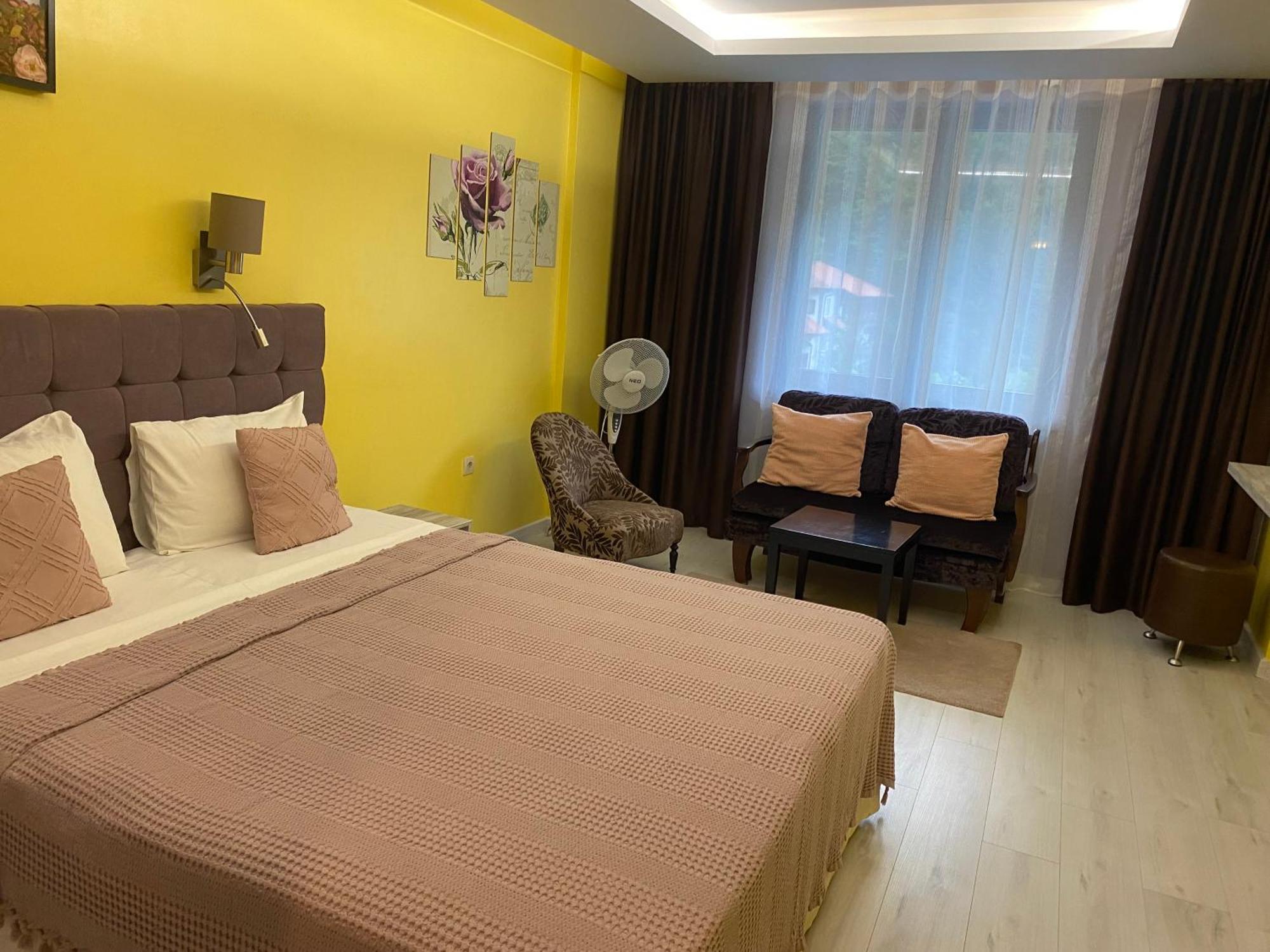 צ'יפליק Park Hotel Fairy מראה חיצוני תמונה