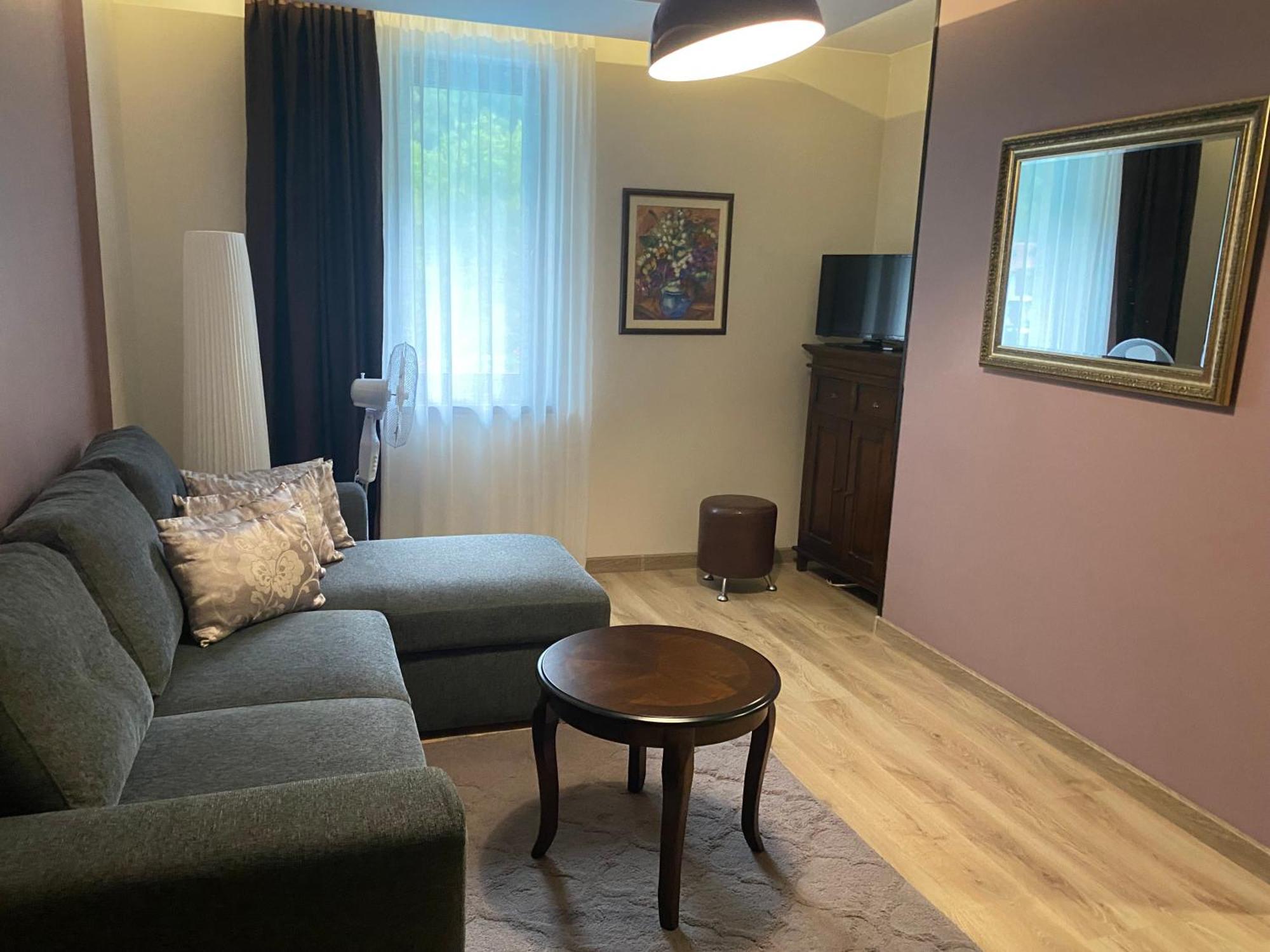 צ'יפליק Park Hotel Fairy מראה חיצוני תמונה